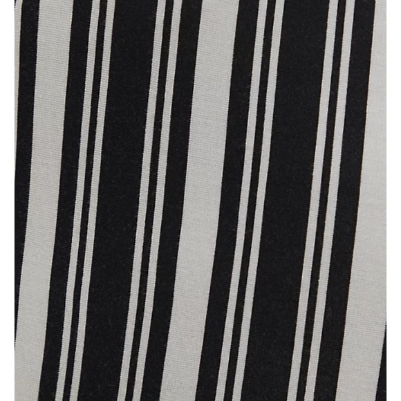 Torrid Paperbag Ponte Tan & Black Stripe Shorts Women's Plus Size 1 1X or 14/16 - Picture 5 of 10